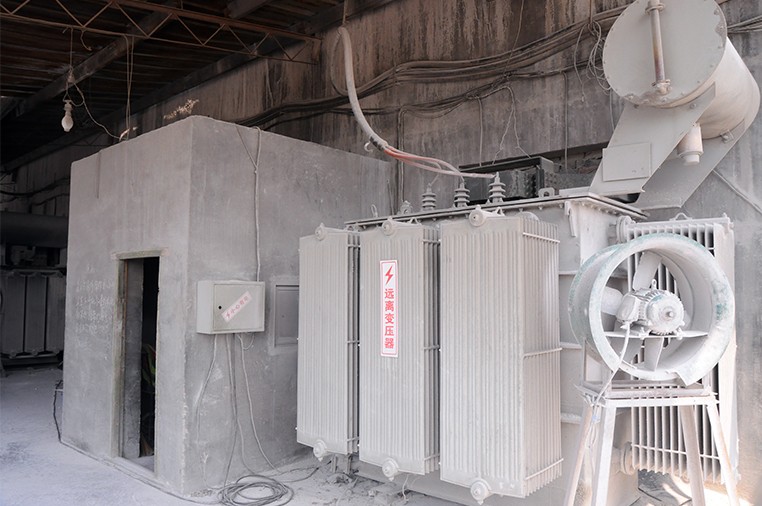 低鐵電熔鎂砂 低鐵電熔鎂砂